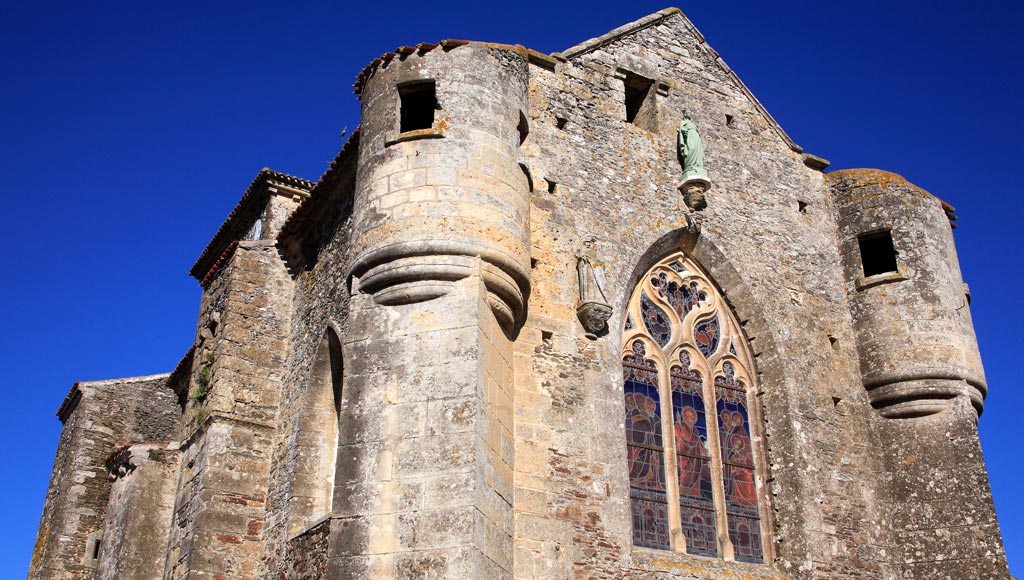 L'église Saint-Pierre refuge des habitants durant la guerre de Cent Ans