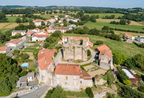 Châteaumur, ville seigneuriale