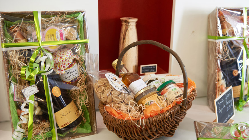 Panier garni de produits locaux