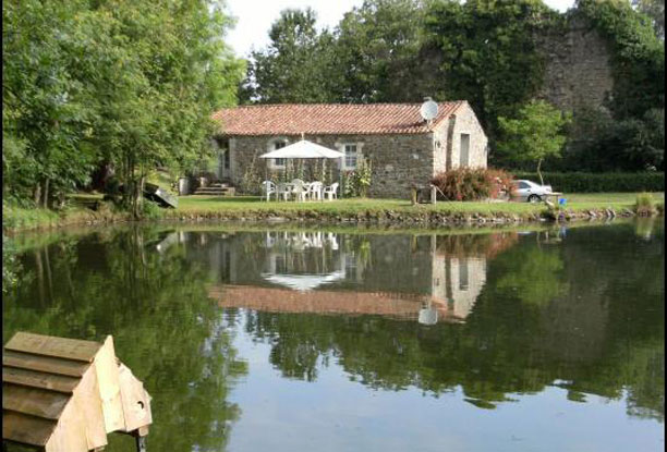 Gite ancienne abbaye Pouzauges