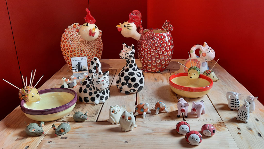 Poterie coloré animaux