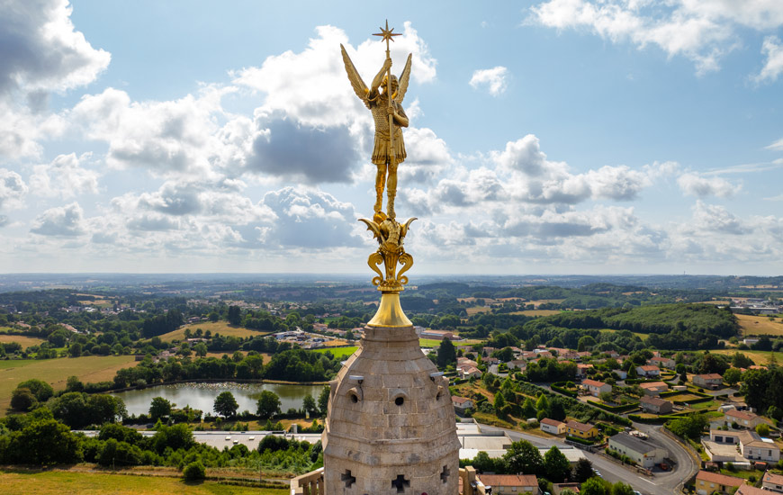 Clocher Saint Michel Mont Maercure